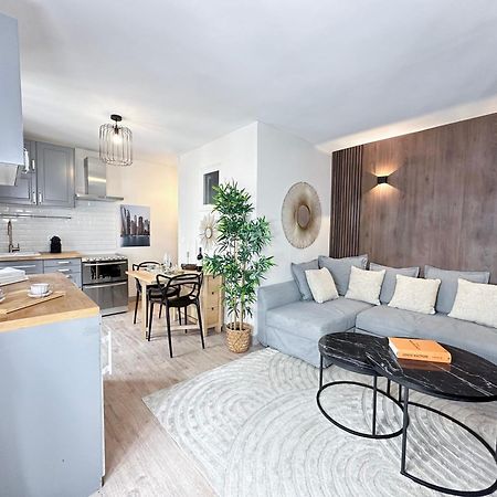 Appartement Stylish & Chic Duplex Near Eiffel Tower à Paris Extérieur photo