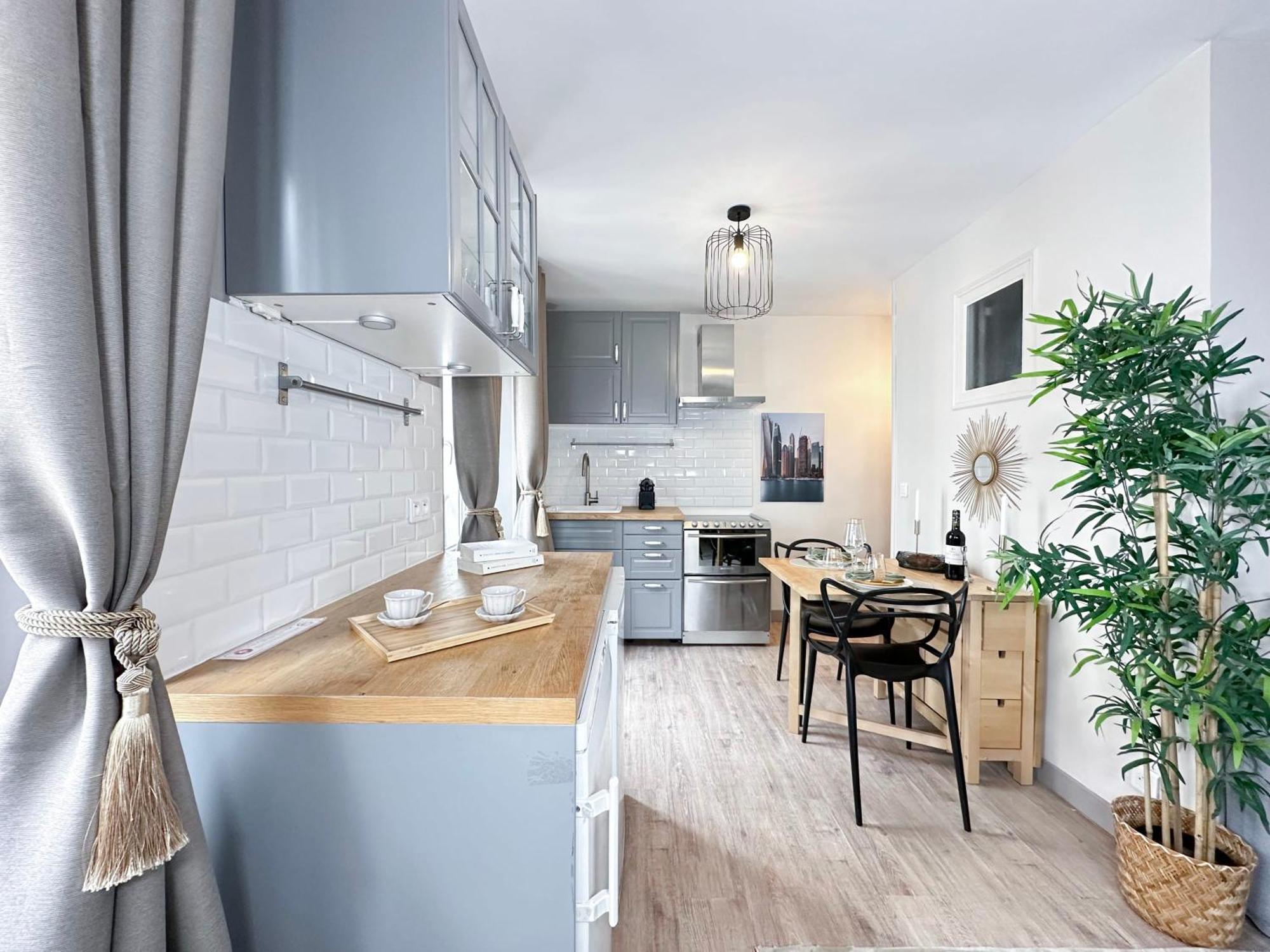 Appartement Stylish & Chic Duplex Near Eiffel Tower à Paris Extérieur photo