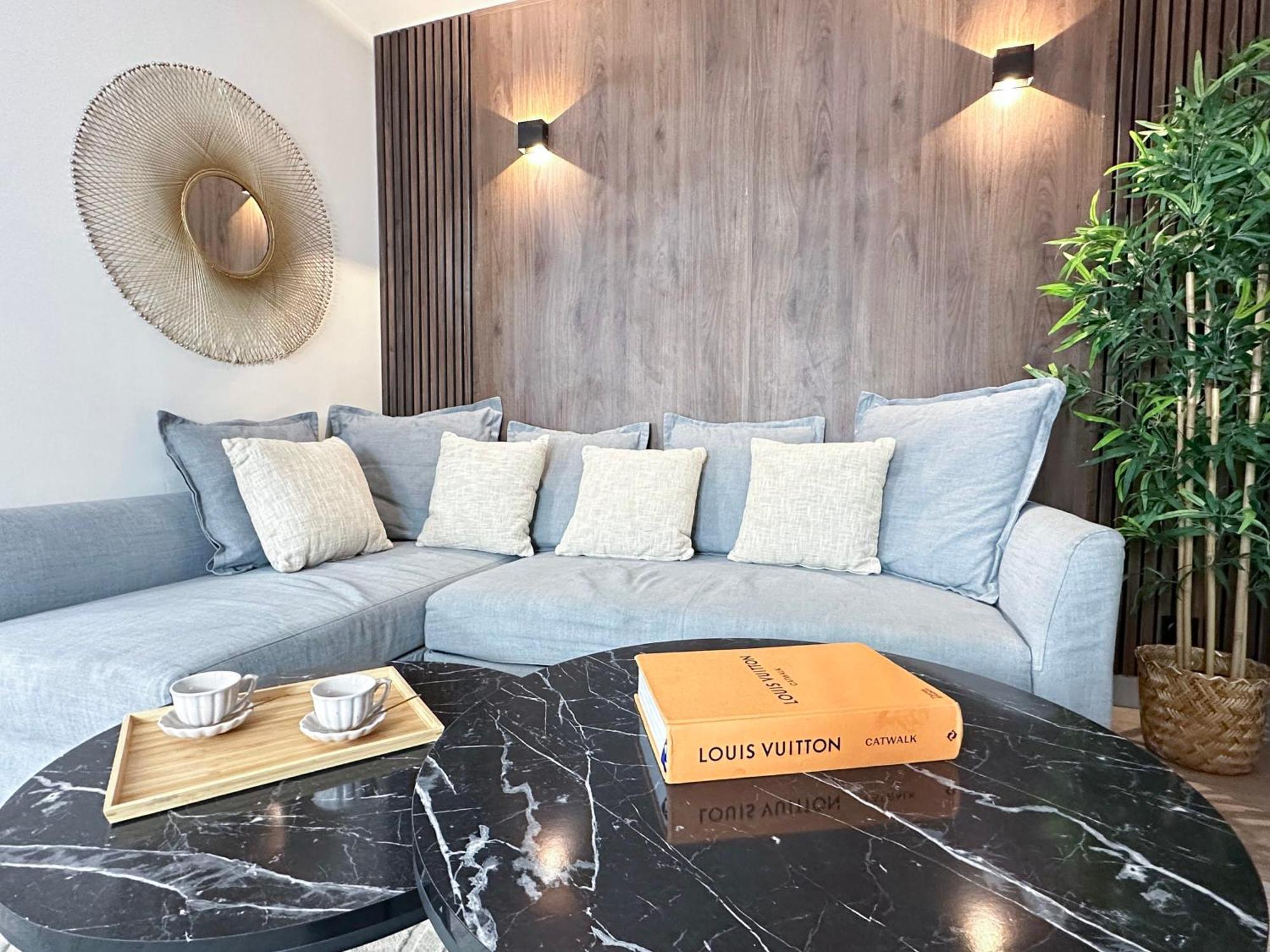 Appartement Stylish & Chic Duplex Near Eiffel Tower à Paris Extérieur photo
