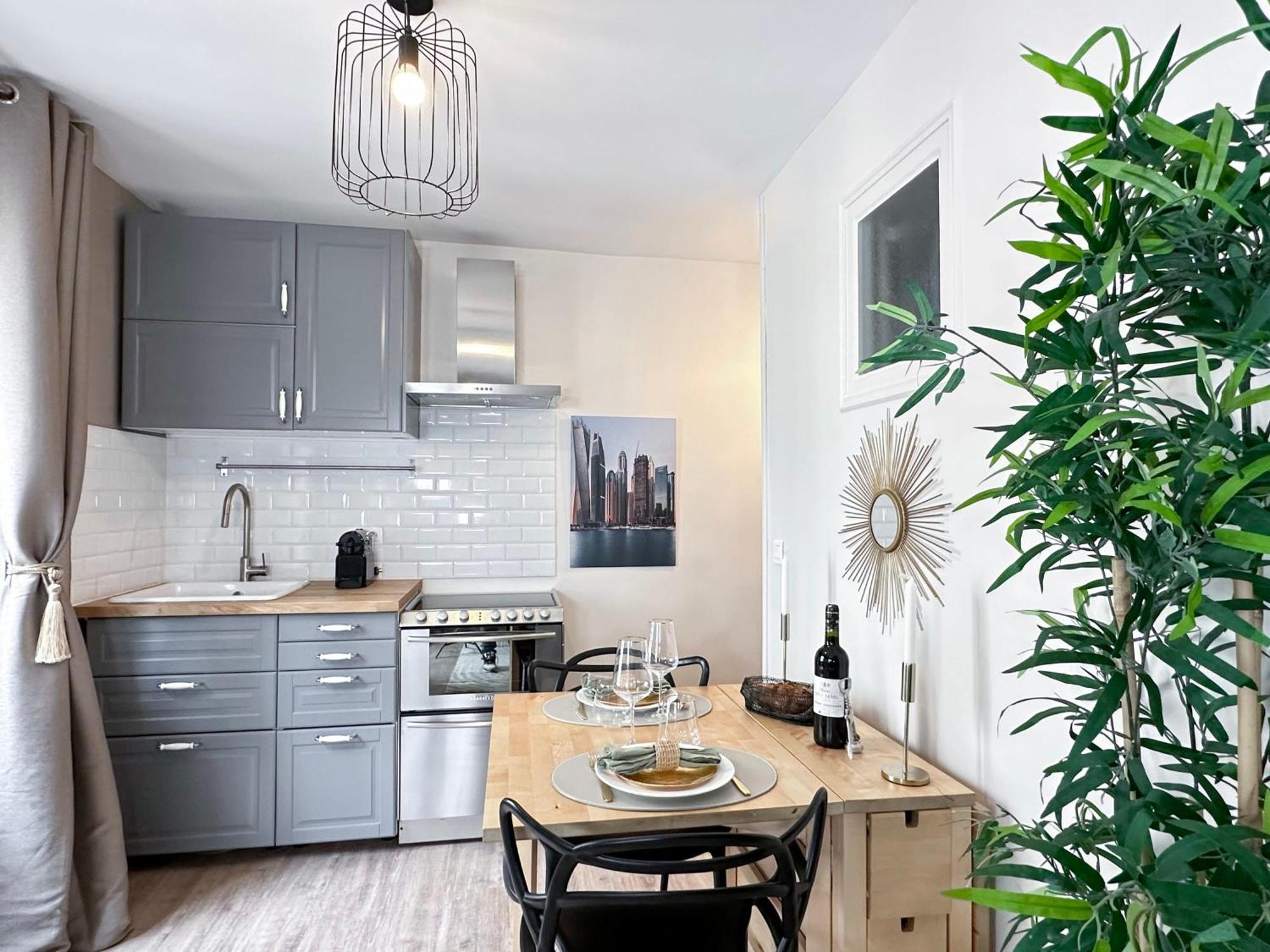 Appartement Stylish & Chic Duplex Near Eiffel Tower à Paris Extérieur photo
