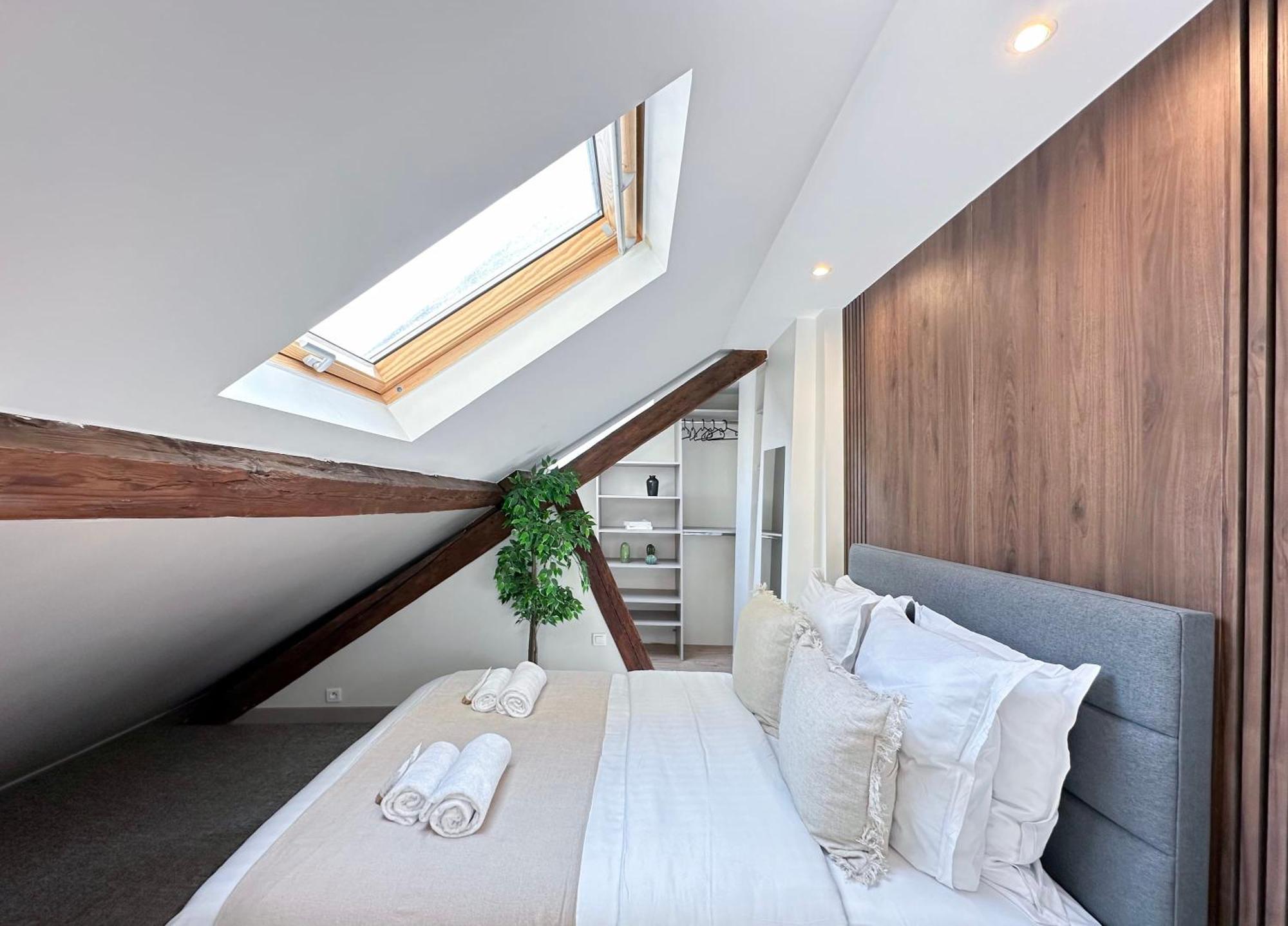 Appartement Stylish & Chic Duplex Near Eiffel Tower à Paris Extérieur photo