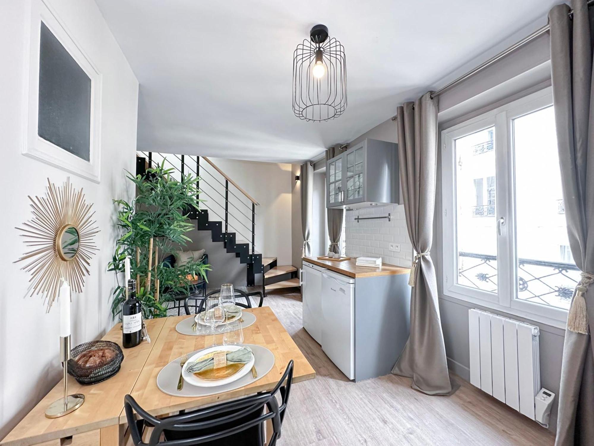 Appartement Stylish & Chic Duplex Near Eiffel Tower à Paris Extérieur photo