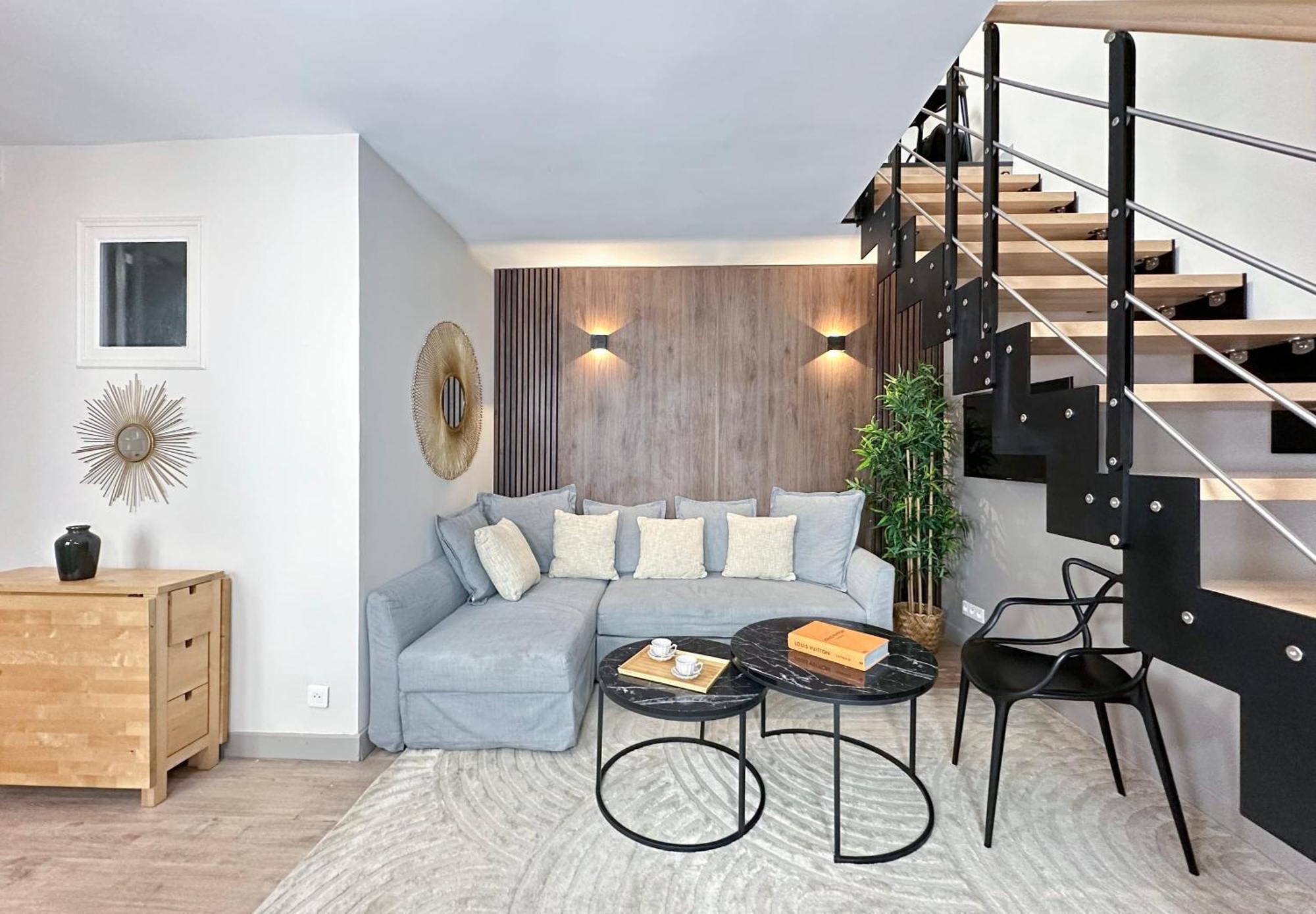 Appartement Stylish & Chic Duplex Near Eiffel Tower à Paris Extérieur photo