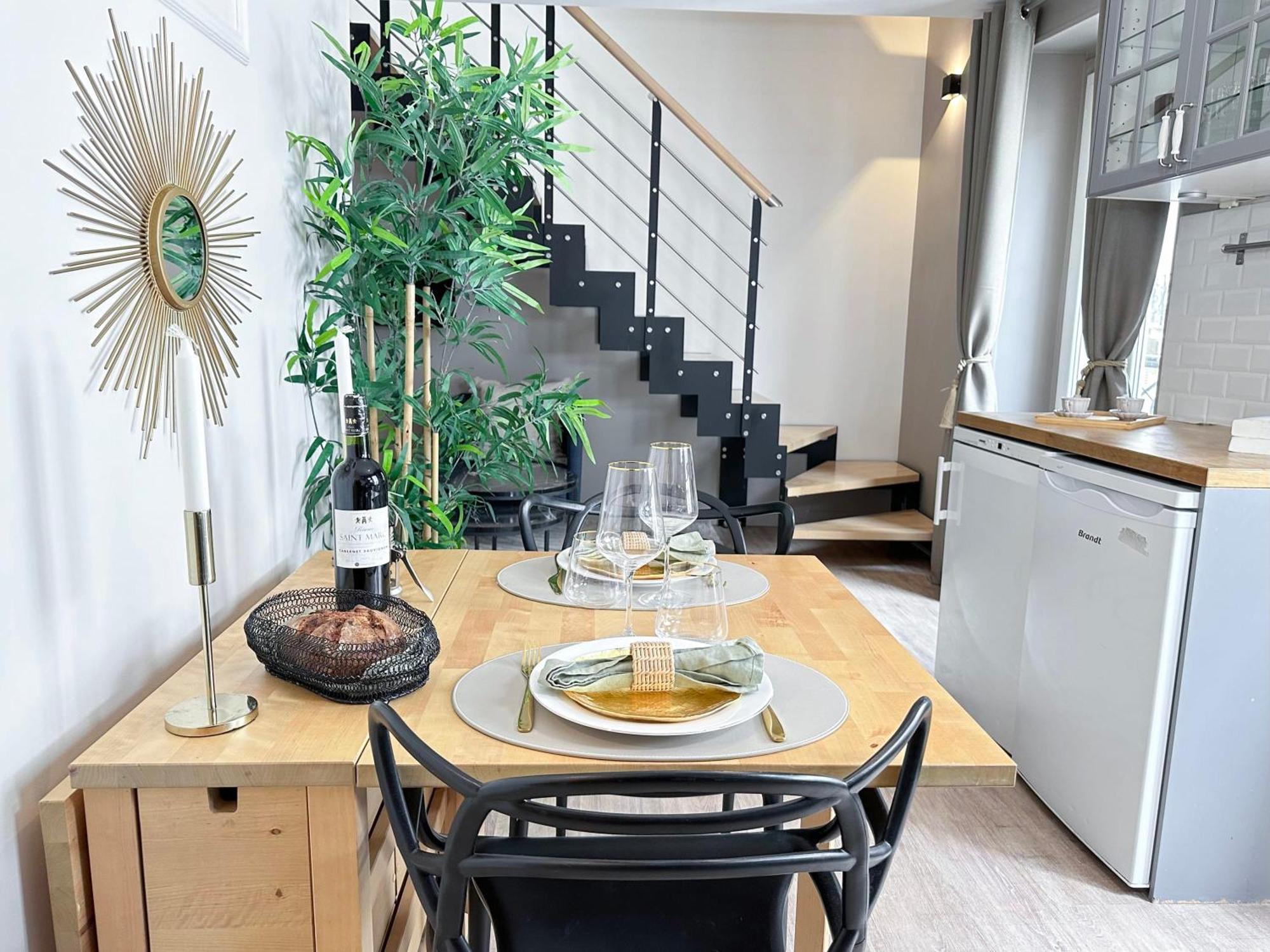 Appartement Stylish & Chic Duplex Near Eiffel Tower à Paris Extérieur photo